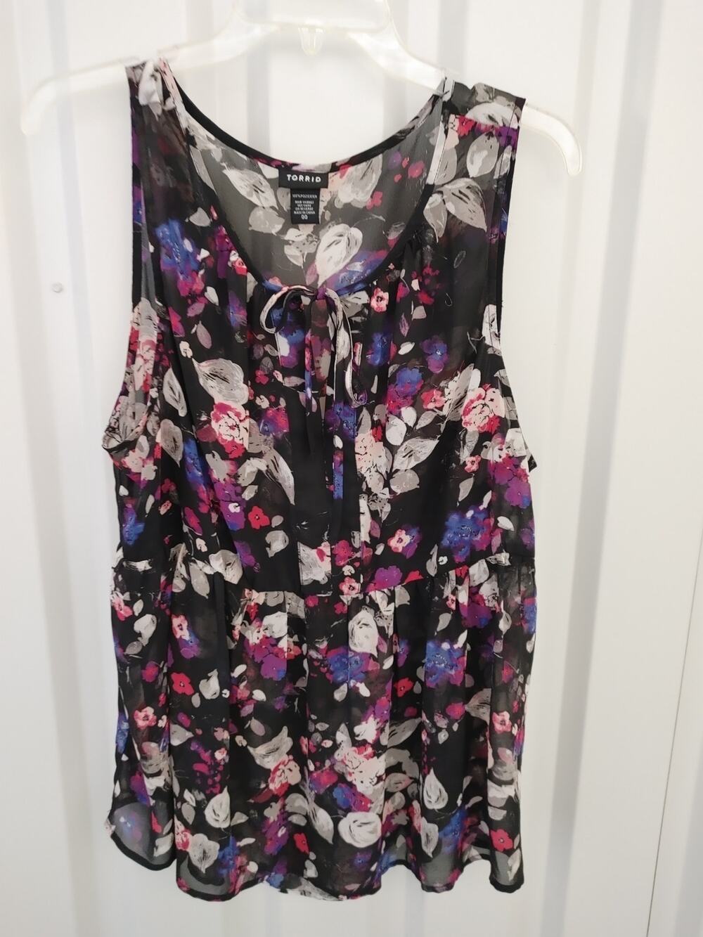 Torrid Sleeveless Tank Top Floral Tie Front Keyhole Sz 00 10/12